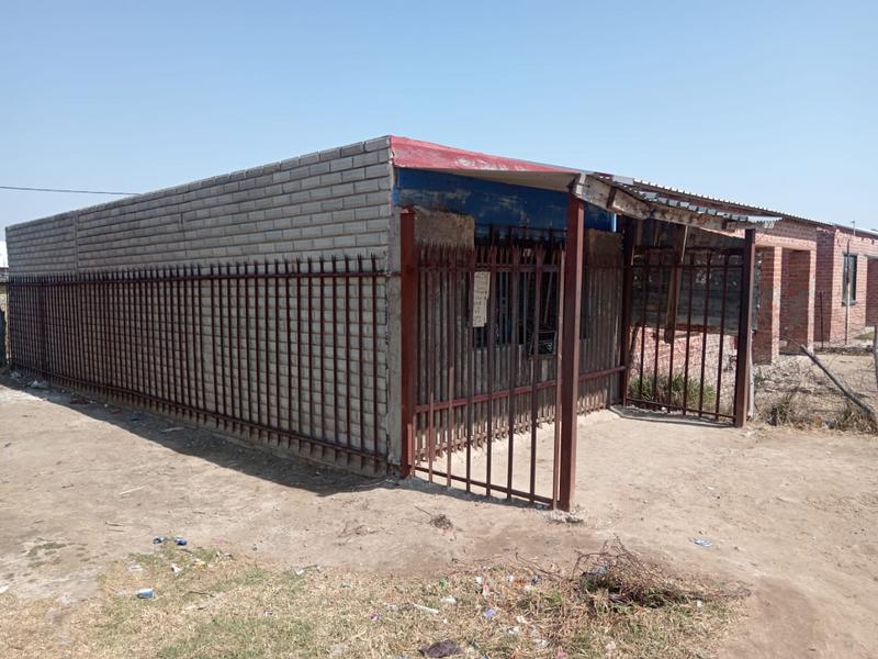 2 Bedroom Property for Sale in Thabong Free State